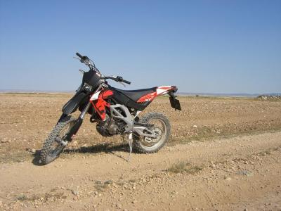 20080616154755-aprilia.jpg